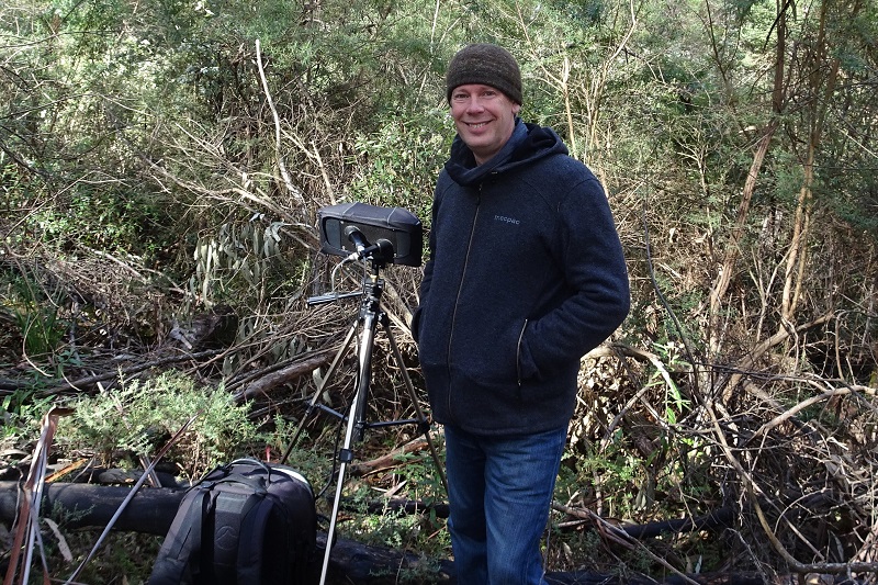 Andrew Skeoch from Listening Earth is a specialist guide on this tour